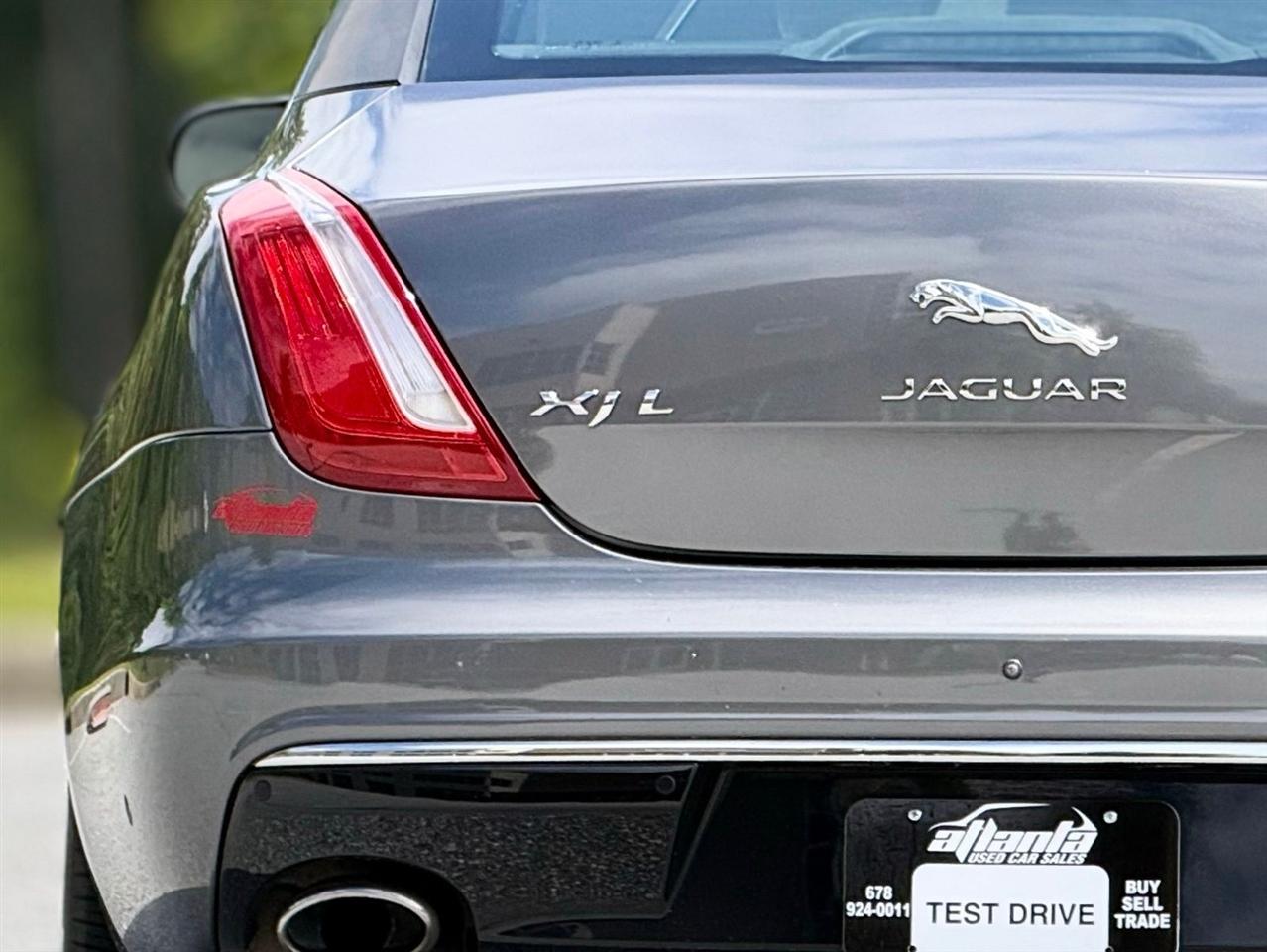 Jaguar XJ  2016