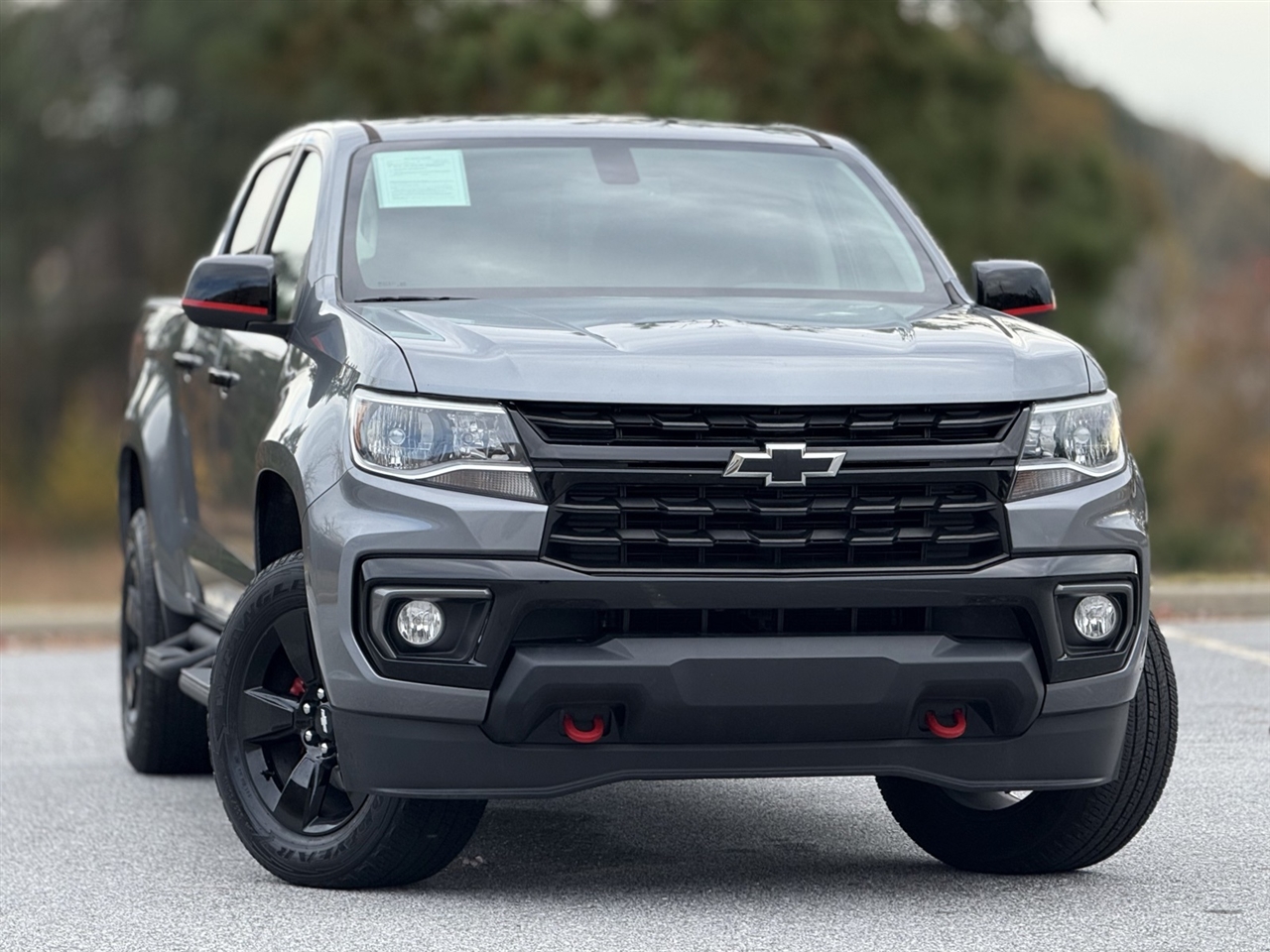 2022 Chevrolet Colorado LT photo 2