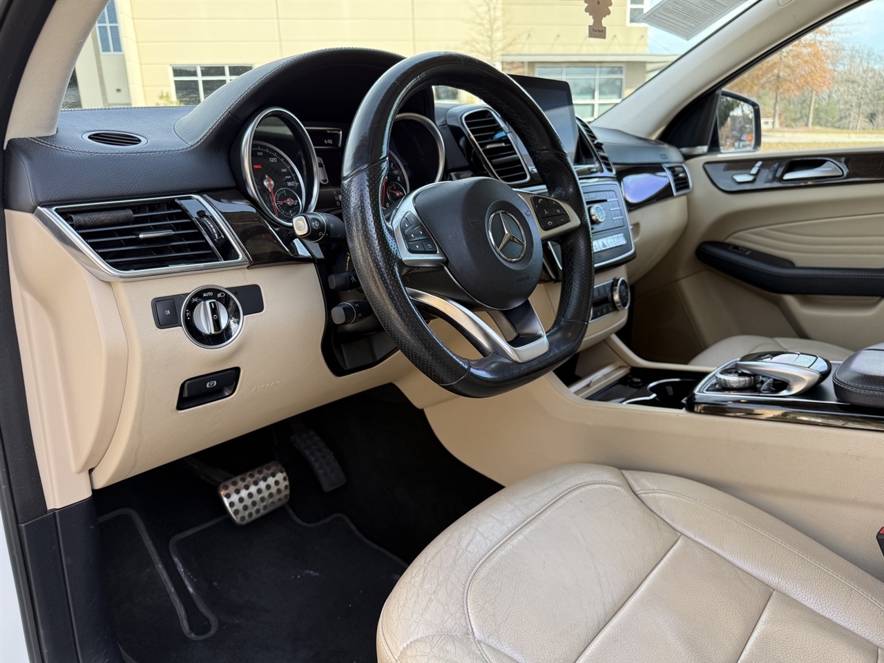 Mercedes-Benz GLE  2017