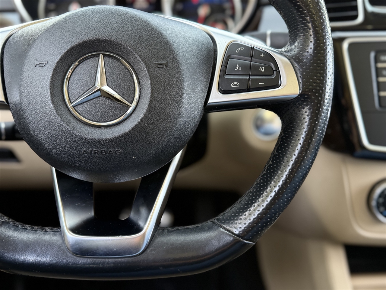 Mercedes-Benz GLE  2017