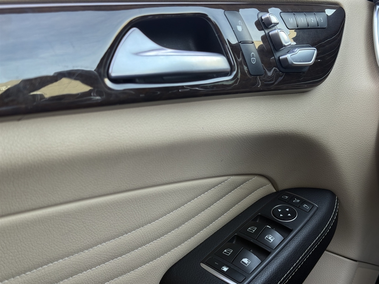 Mercedes-Benz GLE  2017