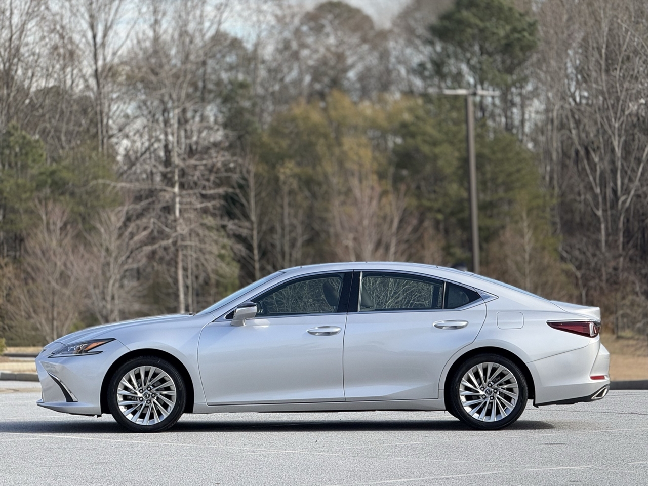 Lexus ES  2019