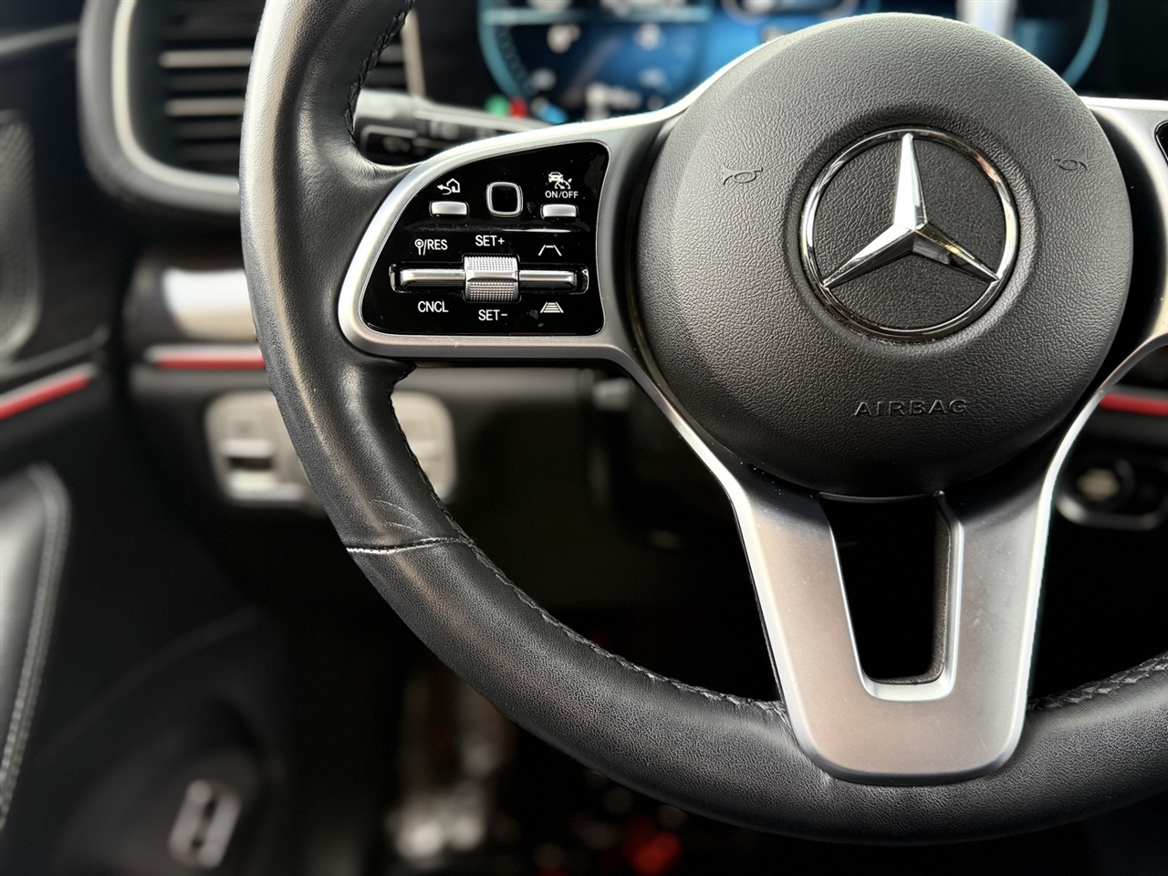 Mercedes-Benz GLS  2022