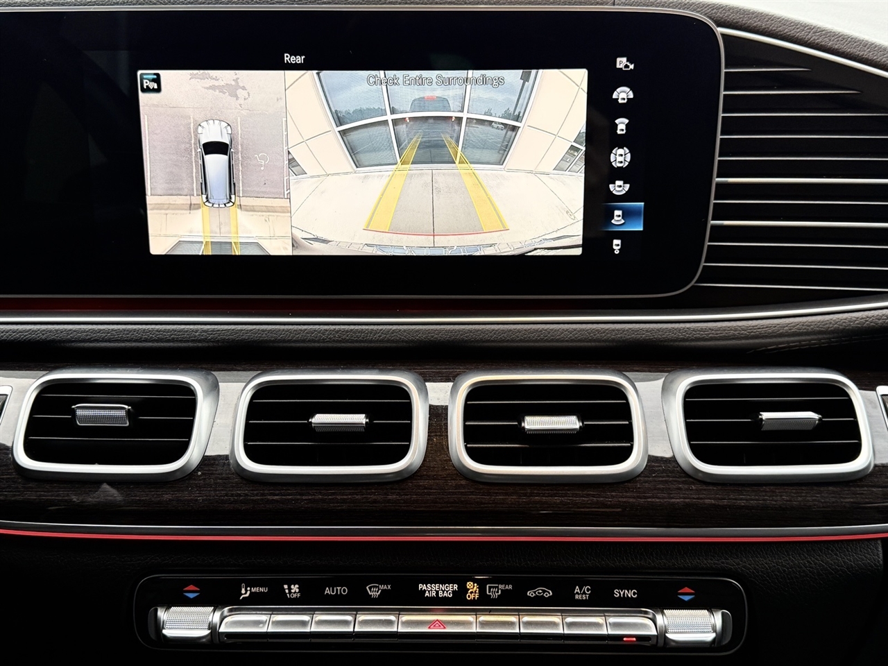 Mercedes-Benz GLS  2022