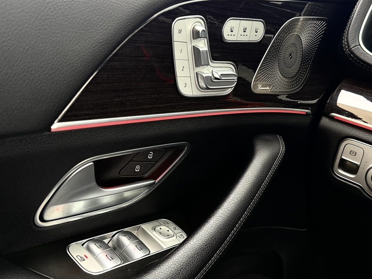 Mercedes-Benz GLS  2022