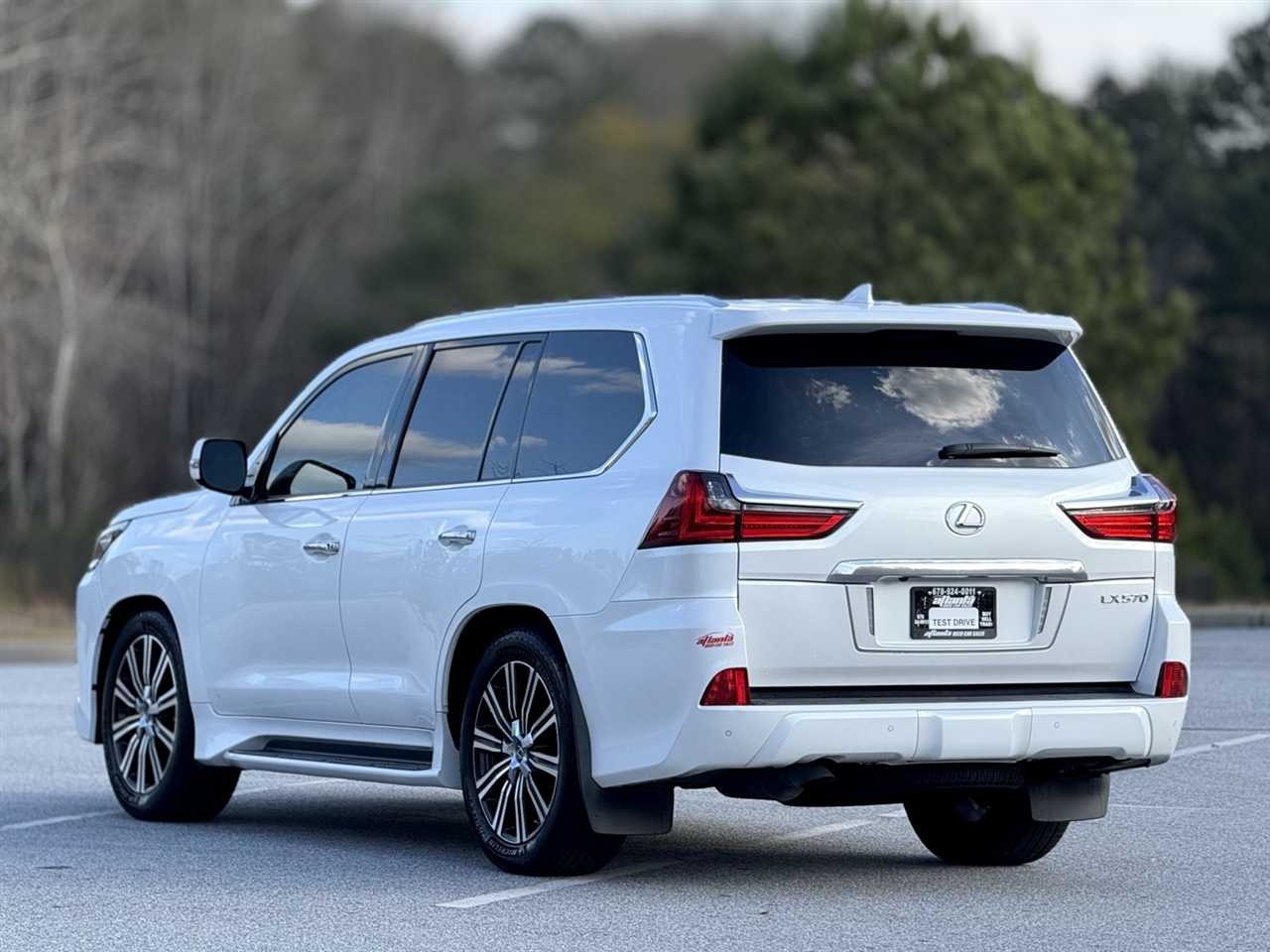 Lexus LX  2020