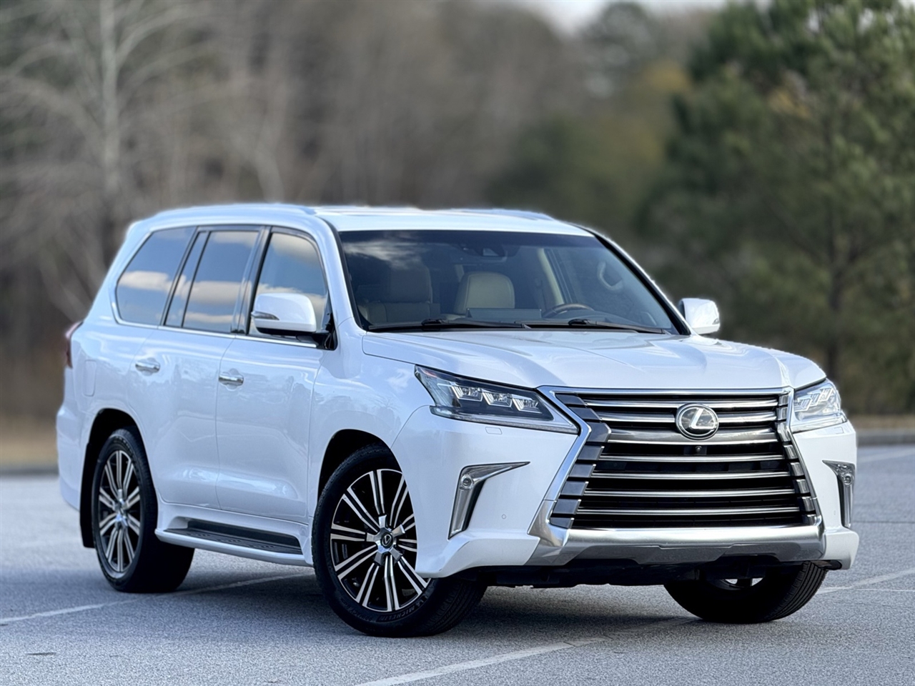 Lexus LX  2020