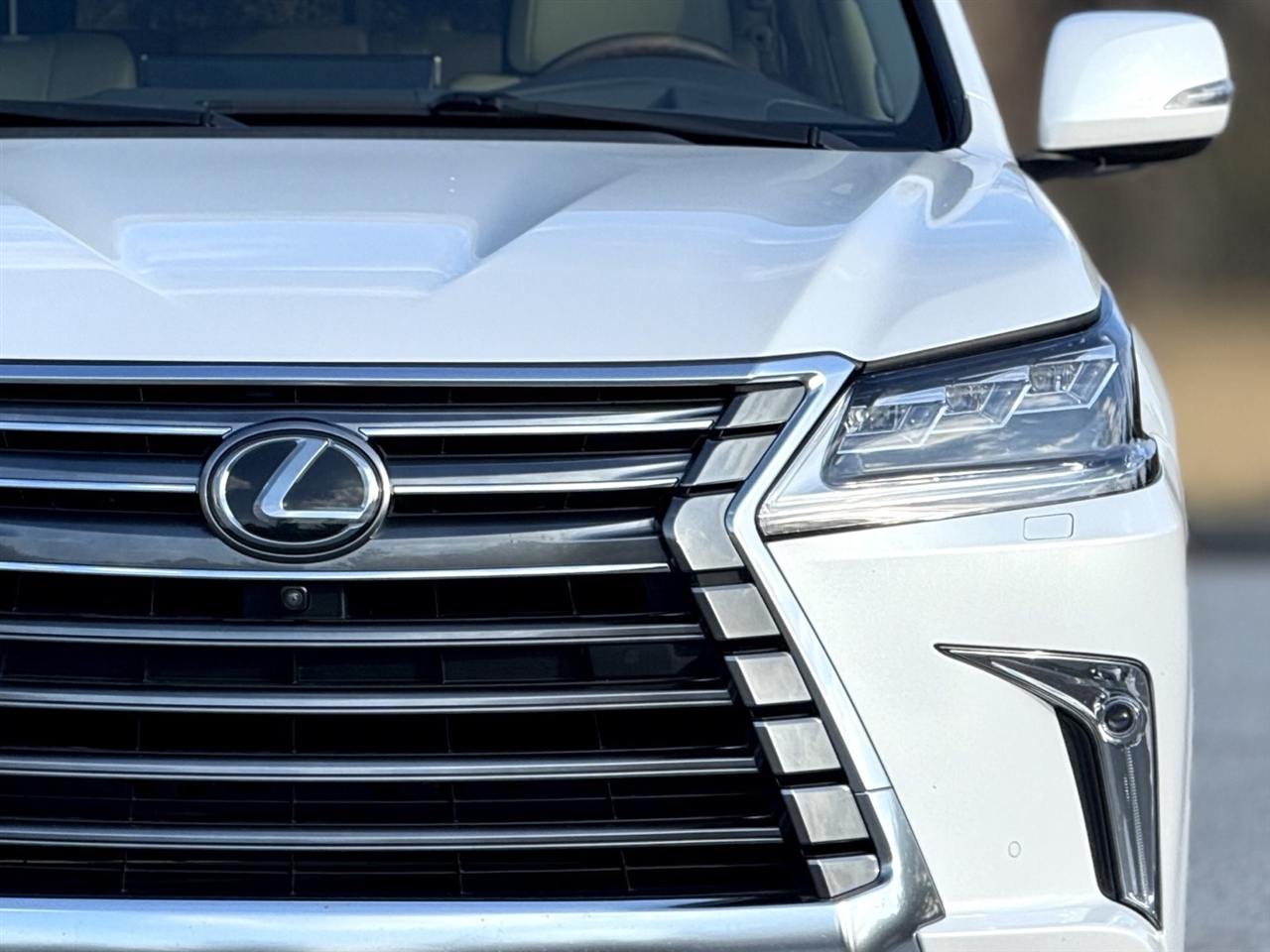 Lexus LX  2020