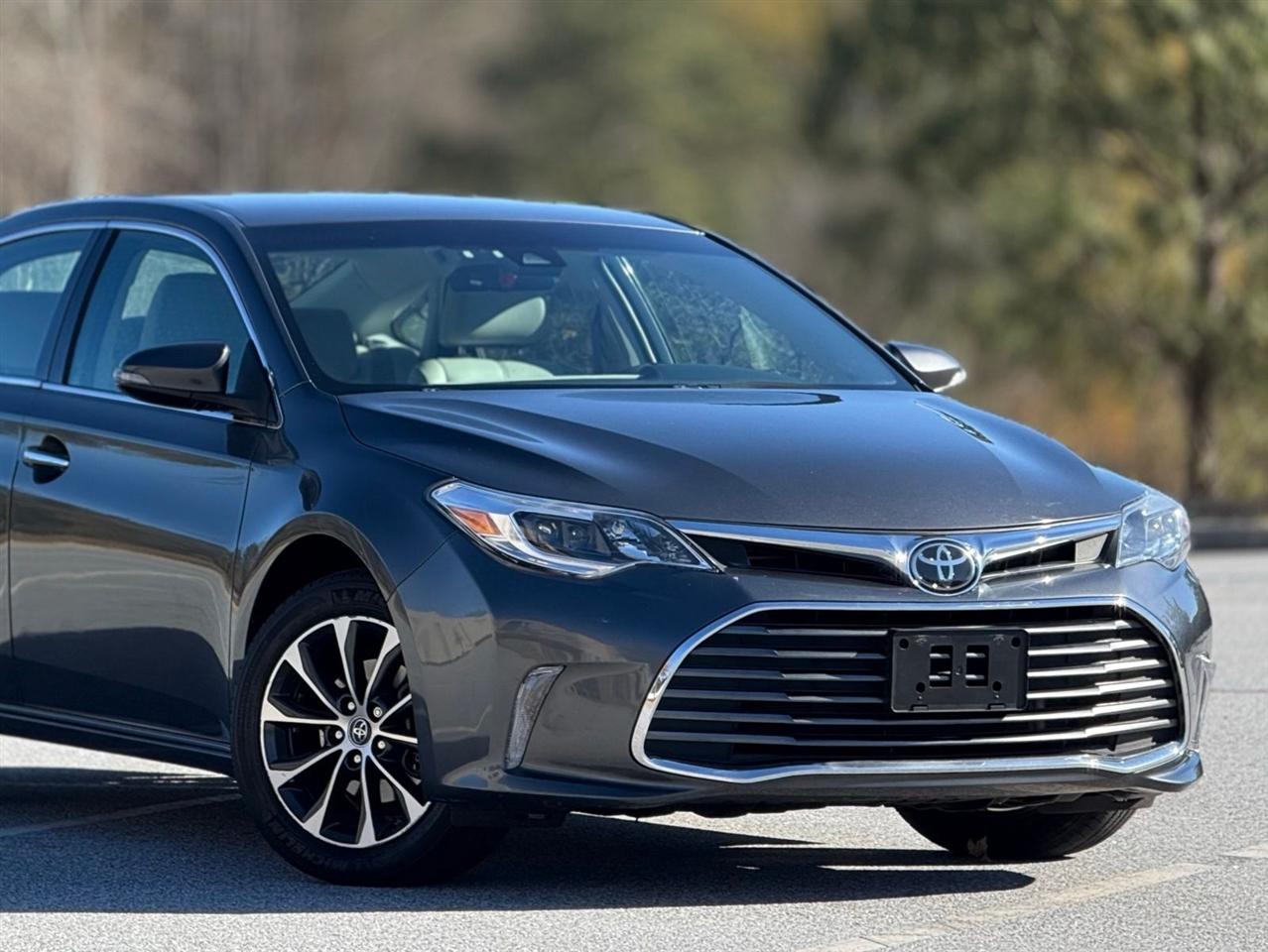 Toyota Avalon  2017
