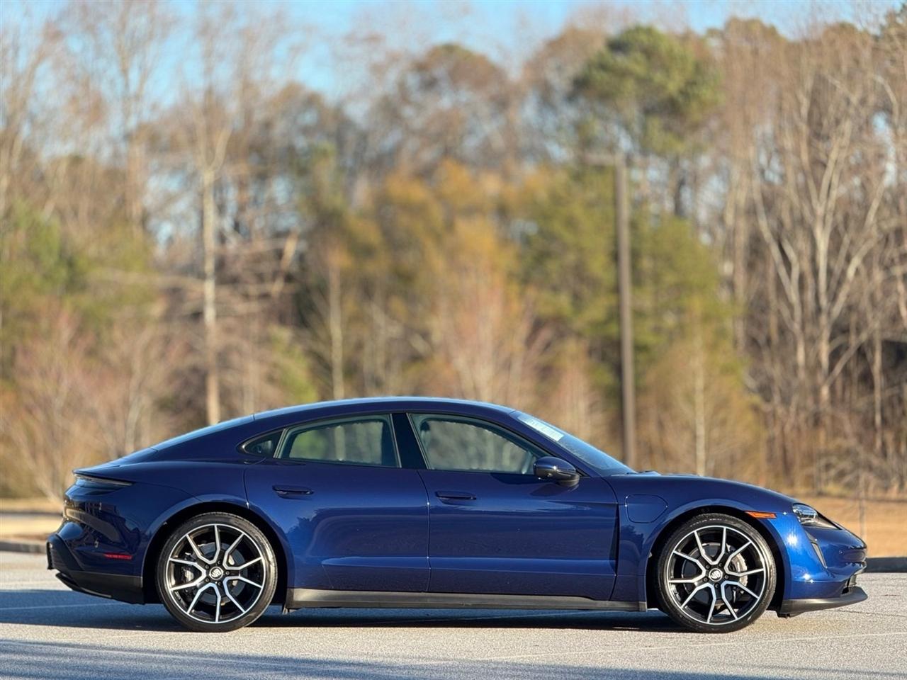 Porsche Taycan  2022