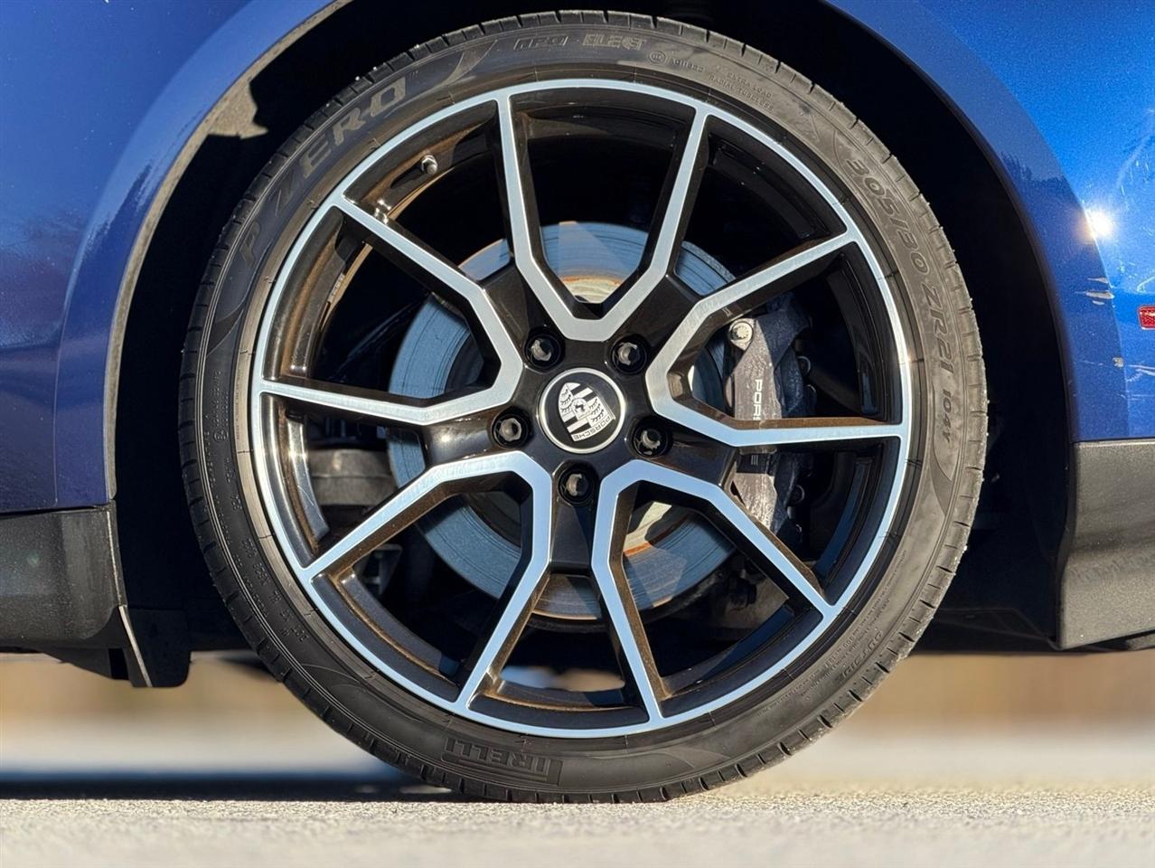 Porsche Taycan  2022