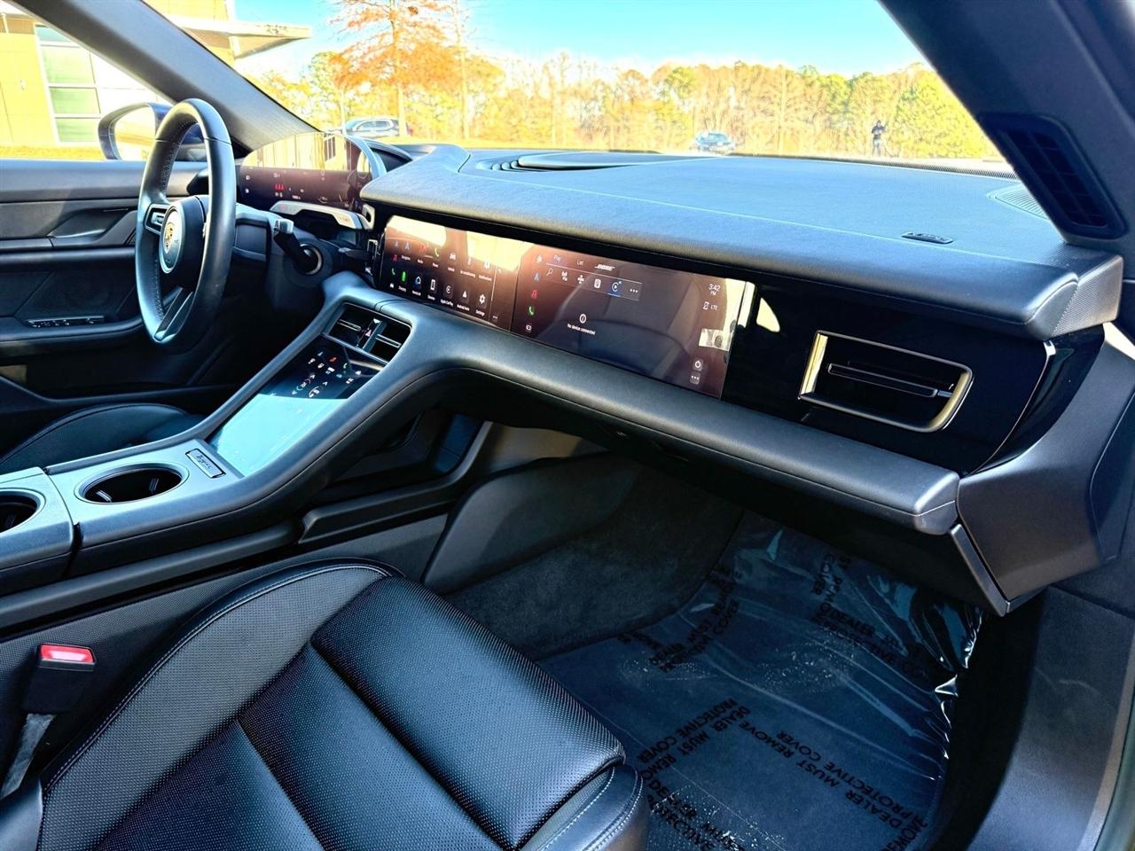 Porsche Taycan  2022