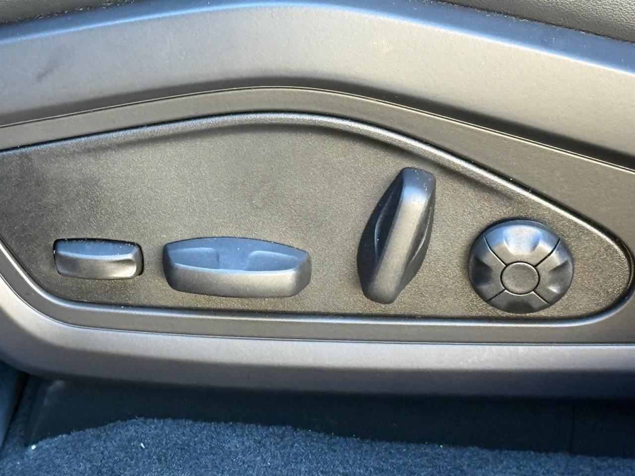 Porsche Taycan  2022