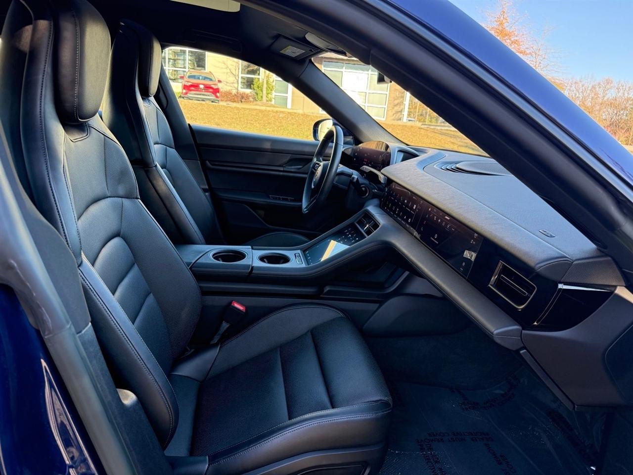 Porsche Taycan  2022