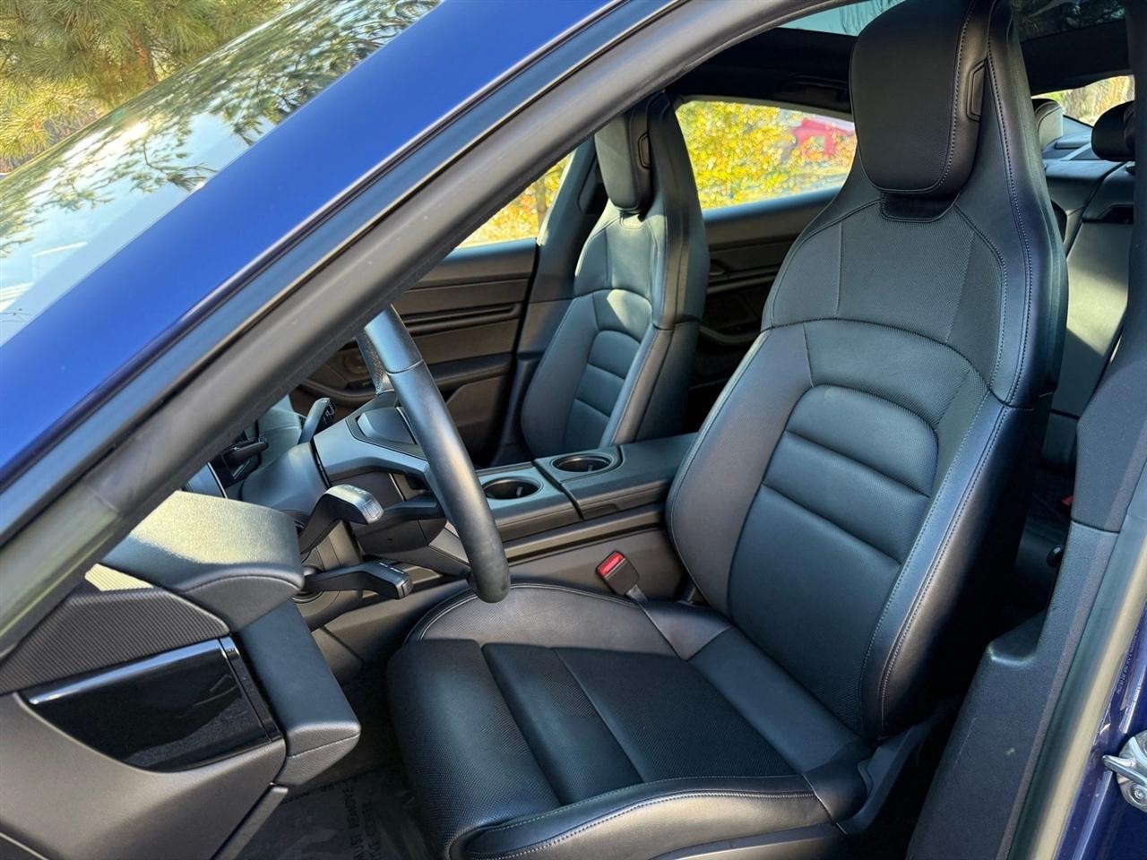 Porsche Taycan  2022