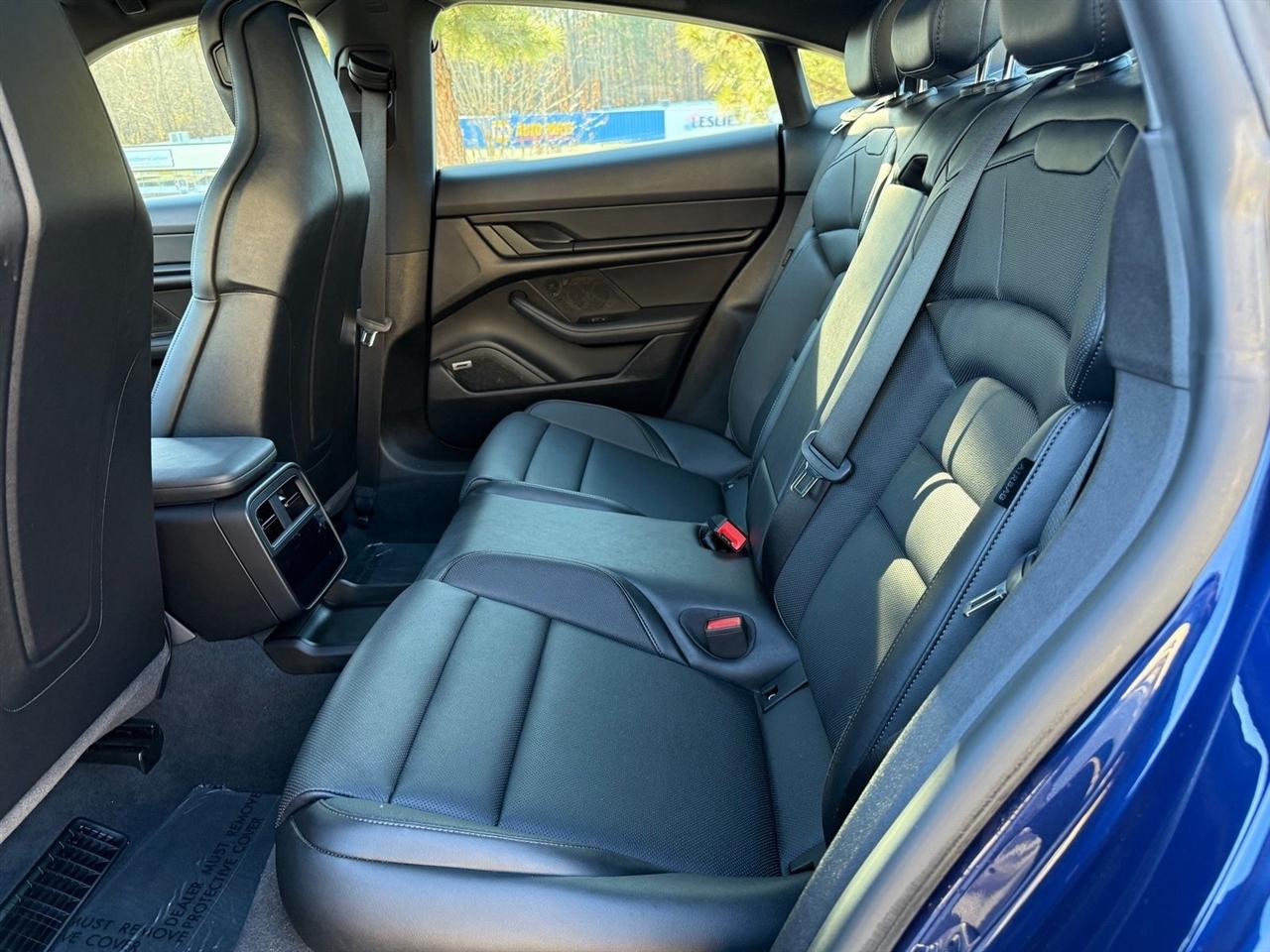 Porsche Taycan  2022