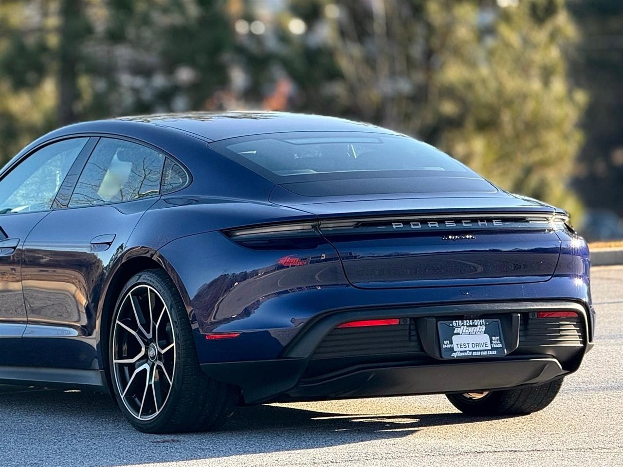 Porsche Taycan  2022