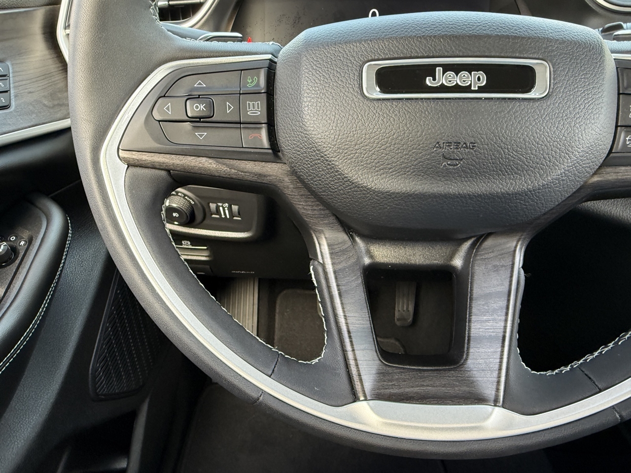 Jeep Grand Cherokee  2023