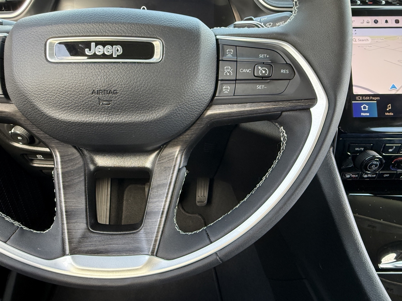 Jeep Grand Cherokee  2023