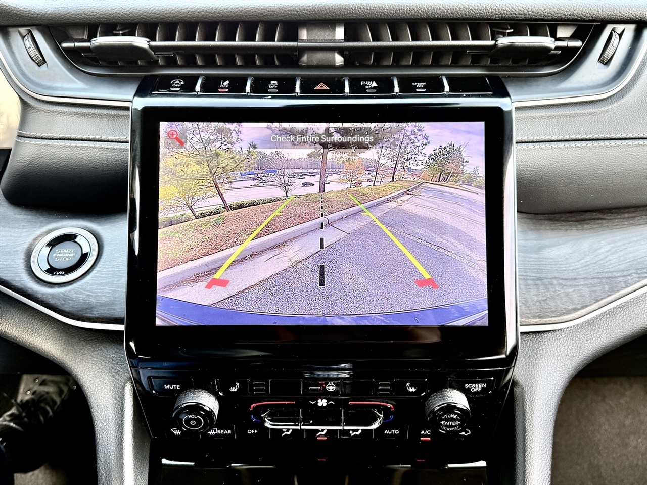 Jeep Grand Cherokee  2023