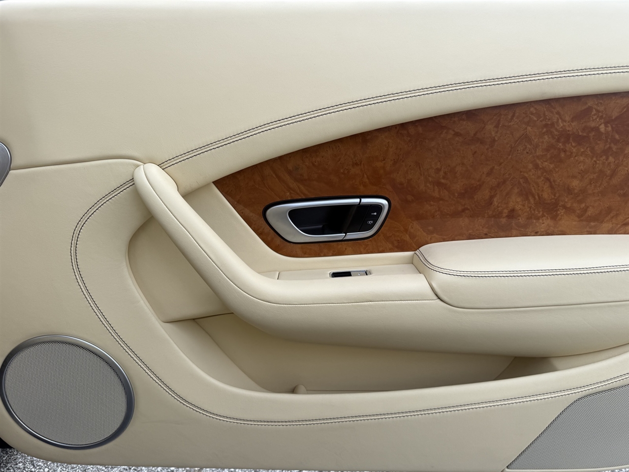 Bentley Continental GT V8  2014