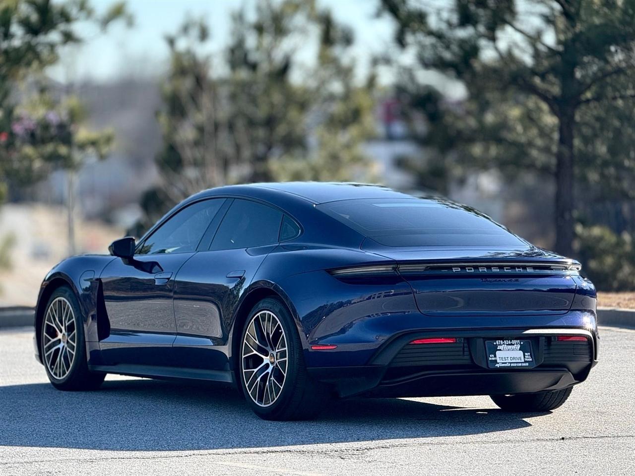Porsche Taycan  2020