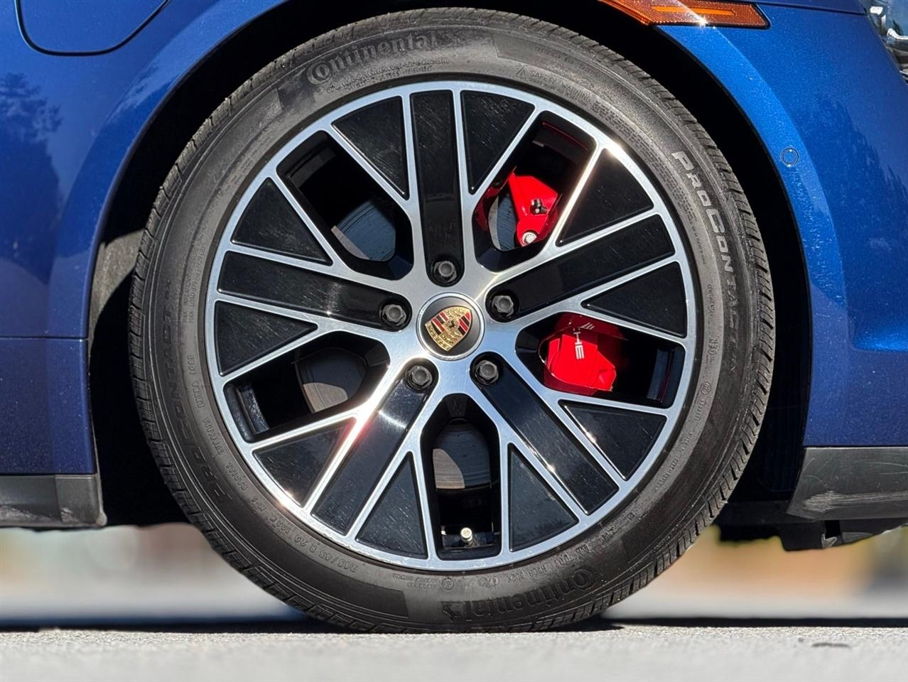 Porsche Taycan  2020