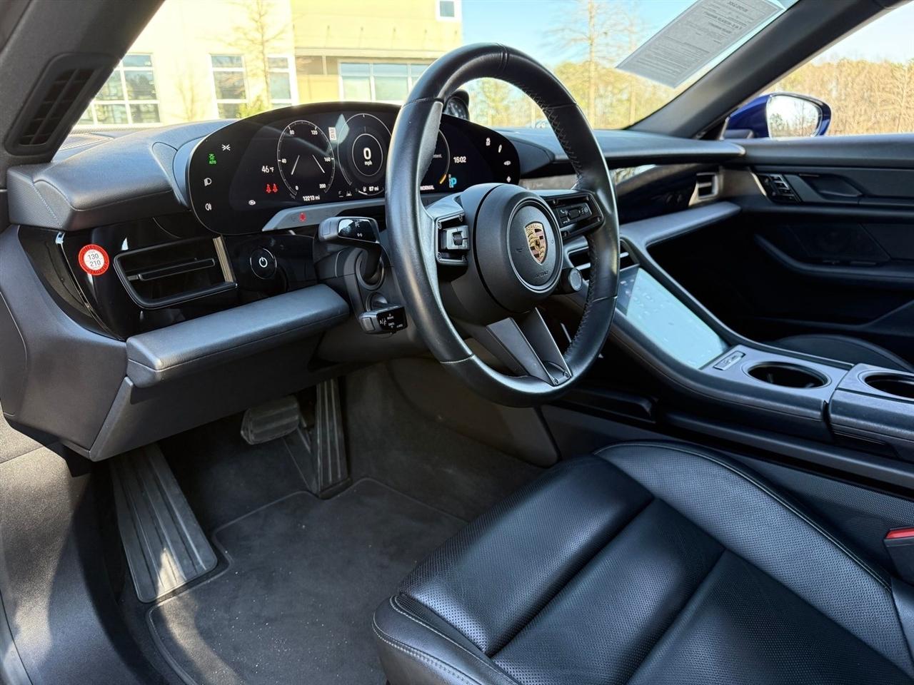 Porsche Taycan  2020