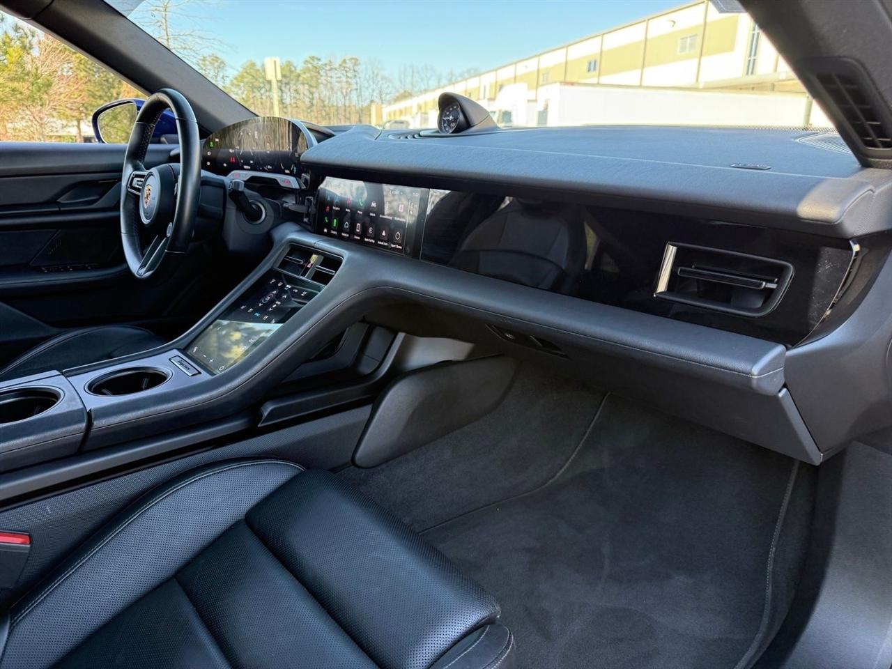 Porsche Taycan  2020