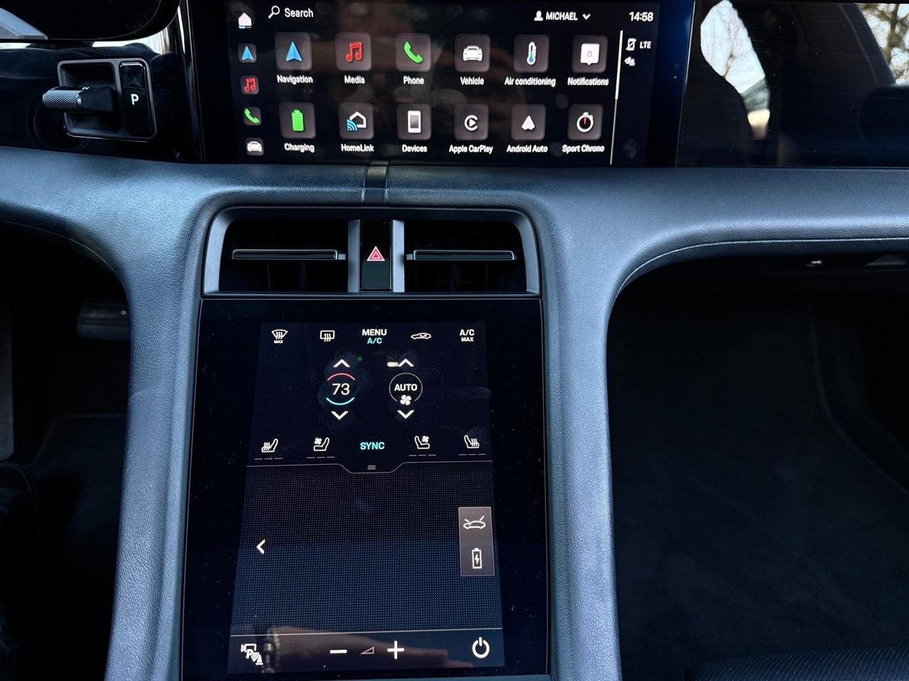 Porsche Taycan  2020