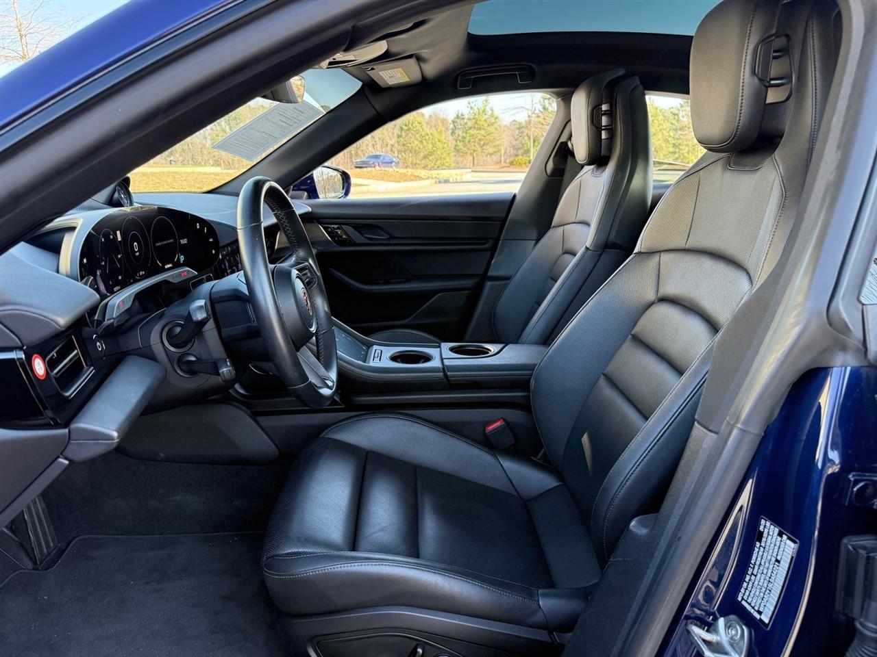 Porsche Taycan  2020