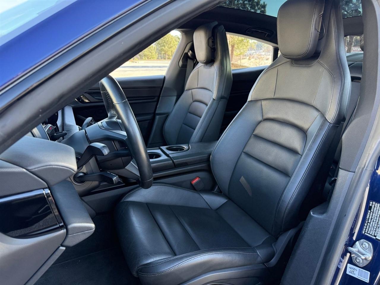 Porsche Taycan  2020