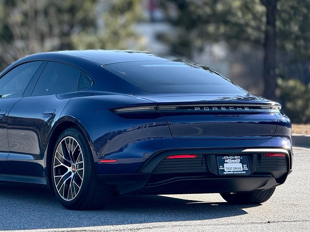 Porsche Taycan  2020