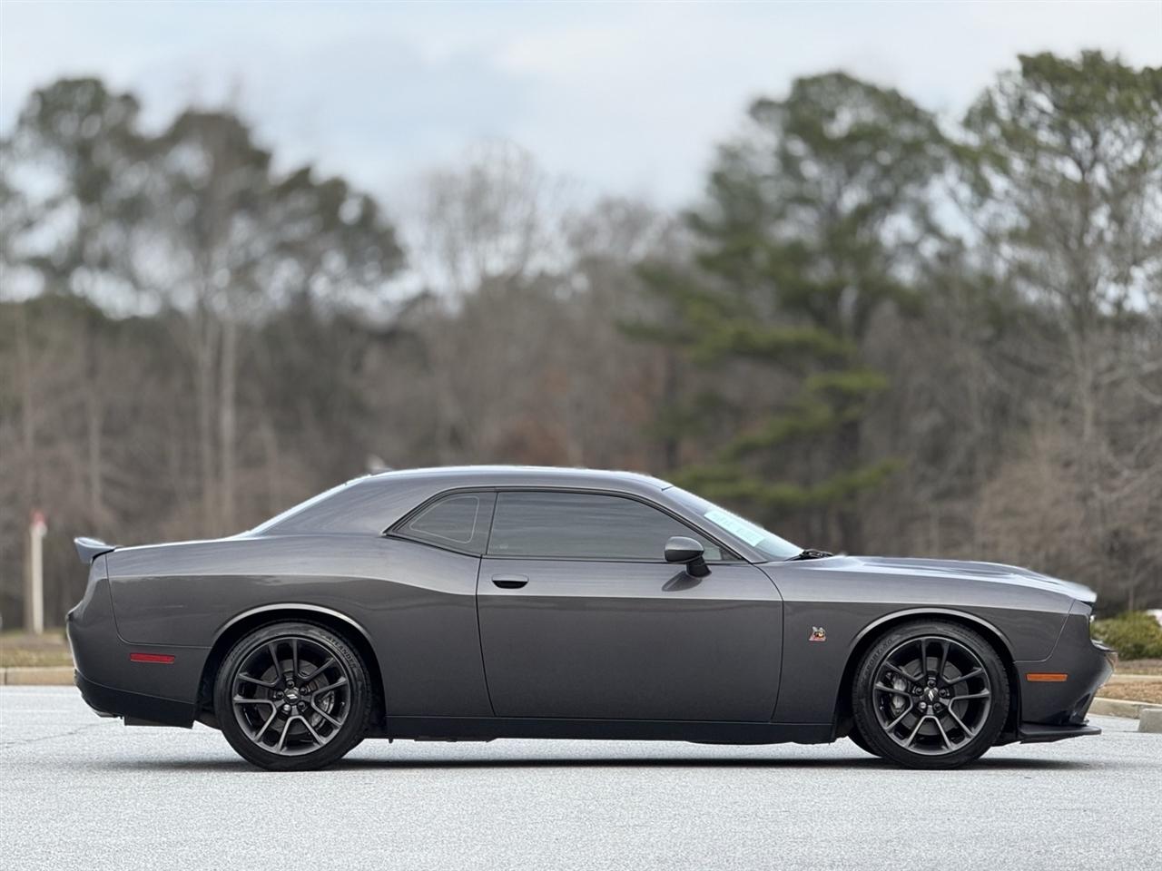Dodge Challenger  2020