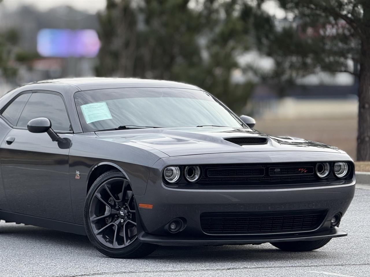 Dodge Challenger  2020