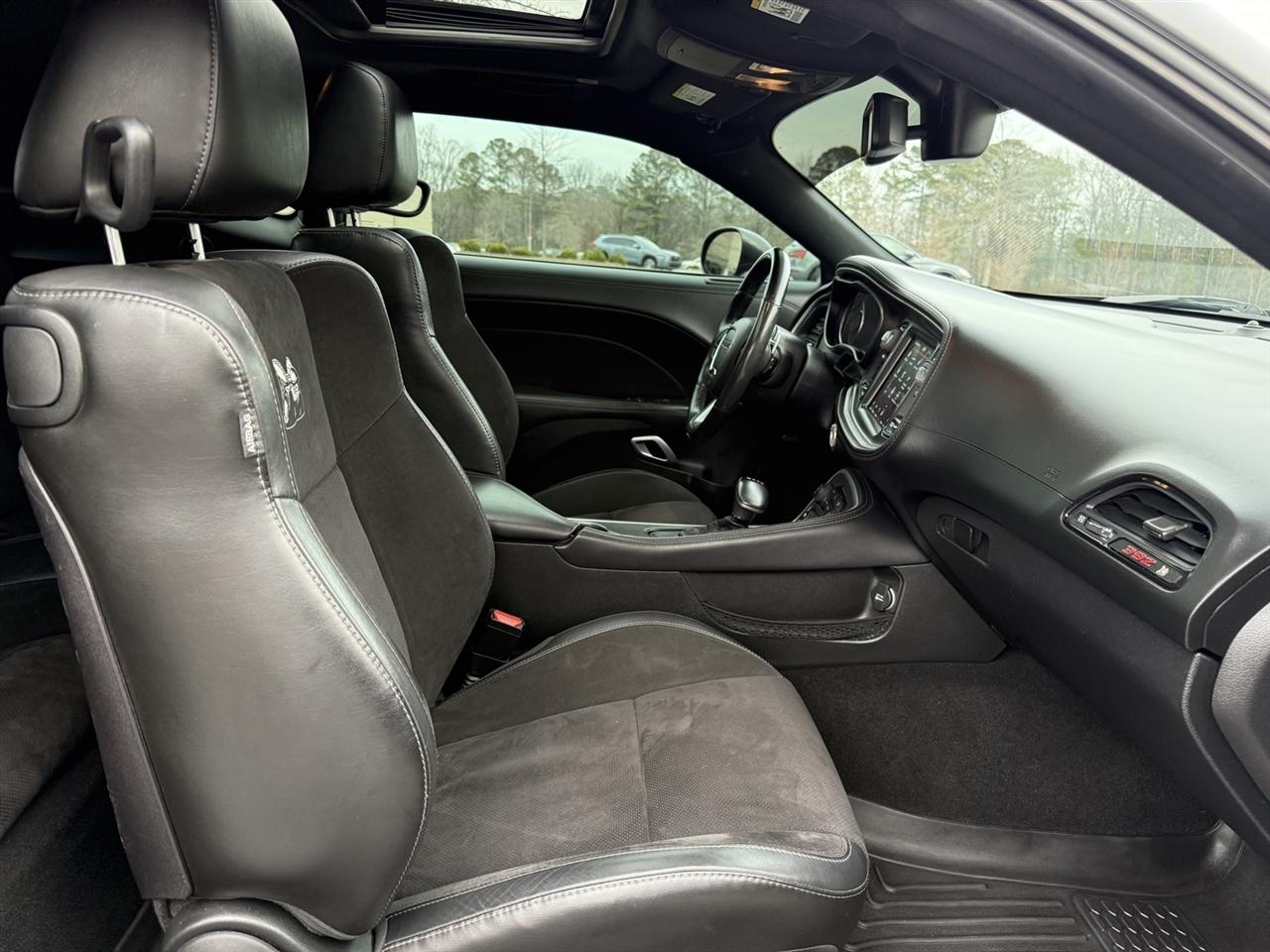 Dodge Challenger  2020