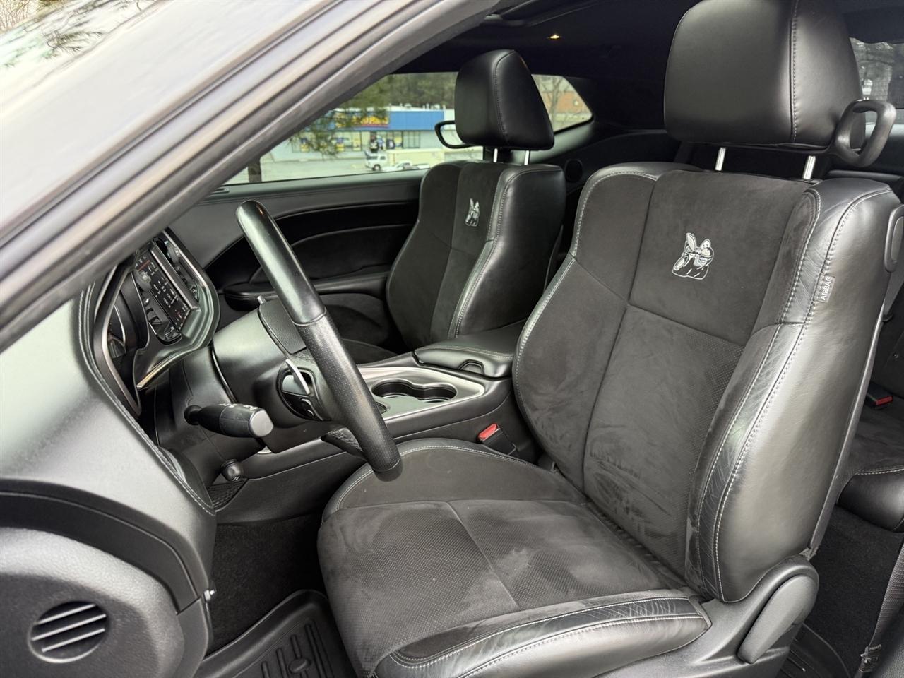 Dodge Challenger  2020