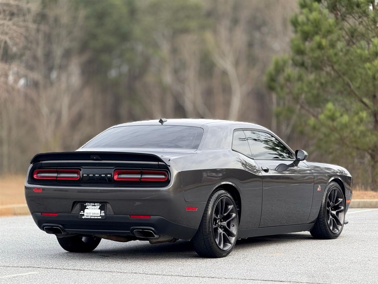Dodge Challenger  2020