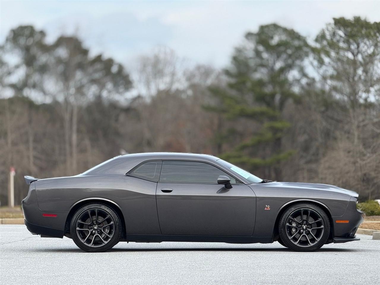 Dodge Challenger  2020