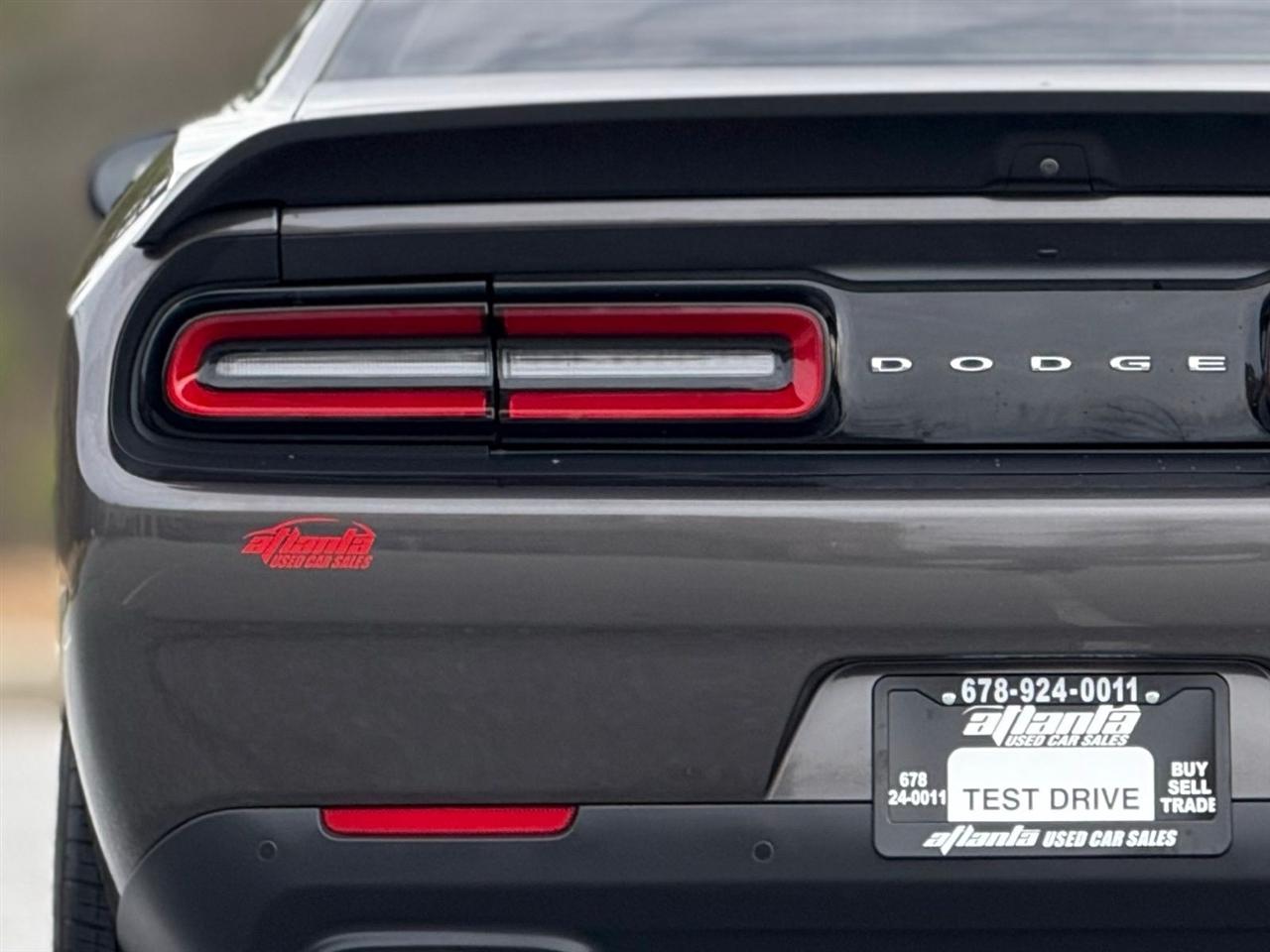 Dodge Challenger  2020