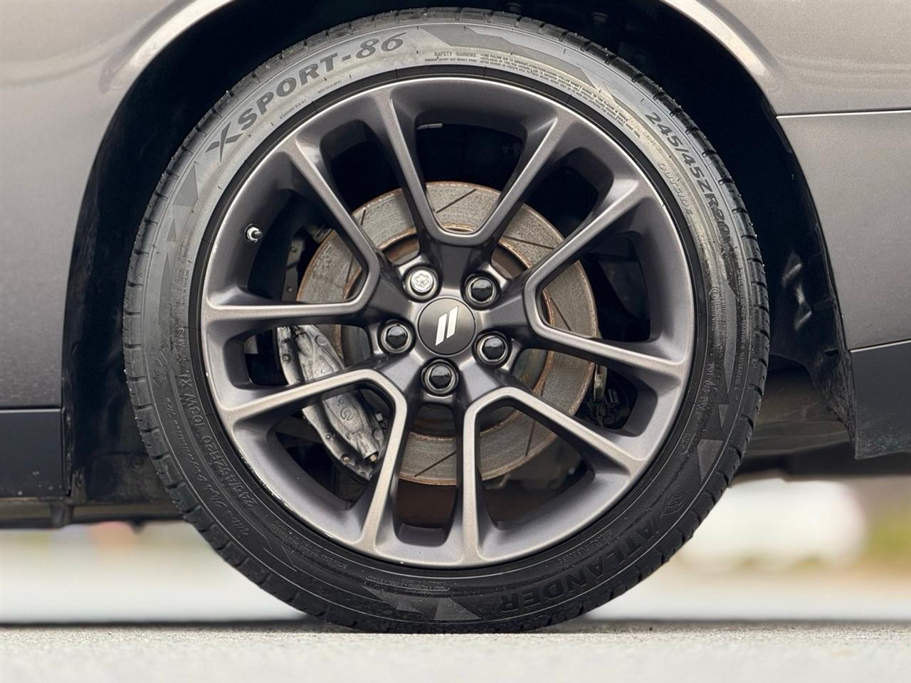 Dodge Challenger  2020