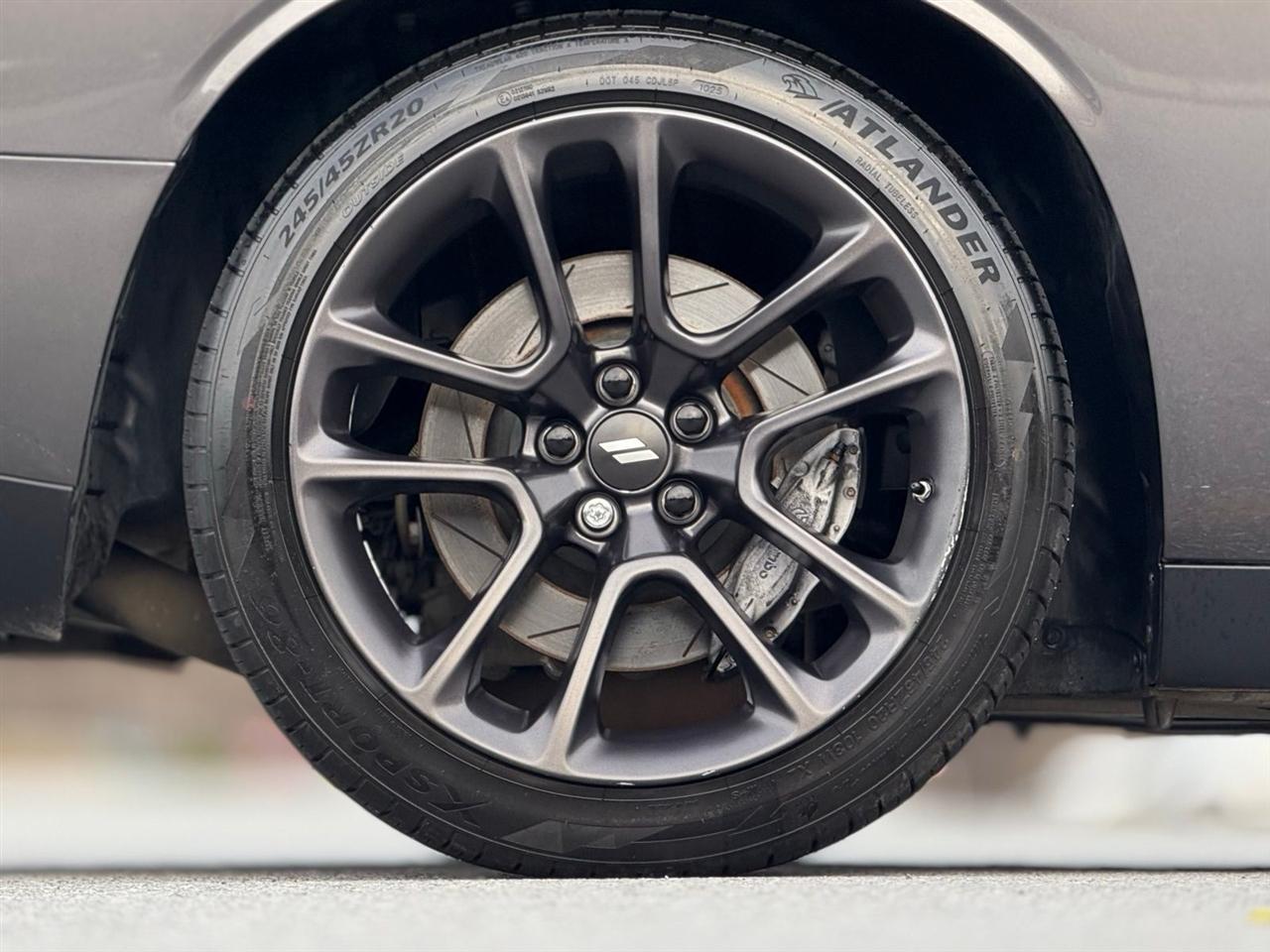 Dodge Challenger  2020