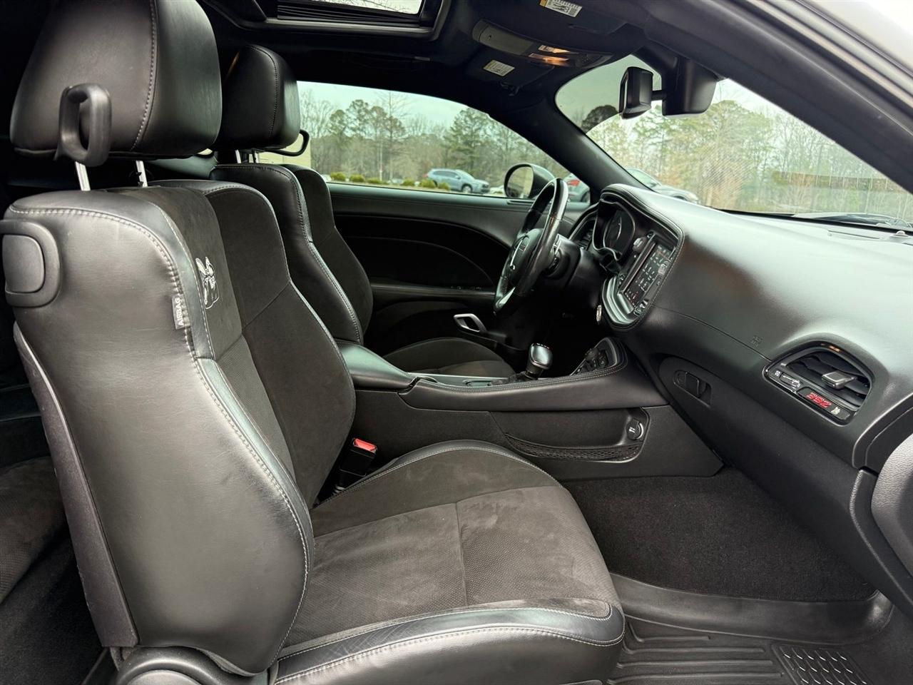 Dodge Challenger  2020