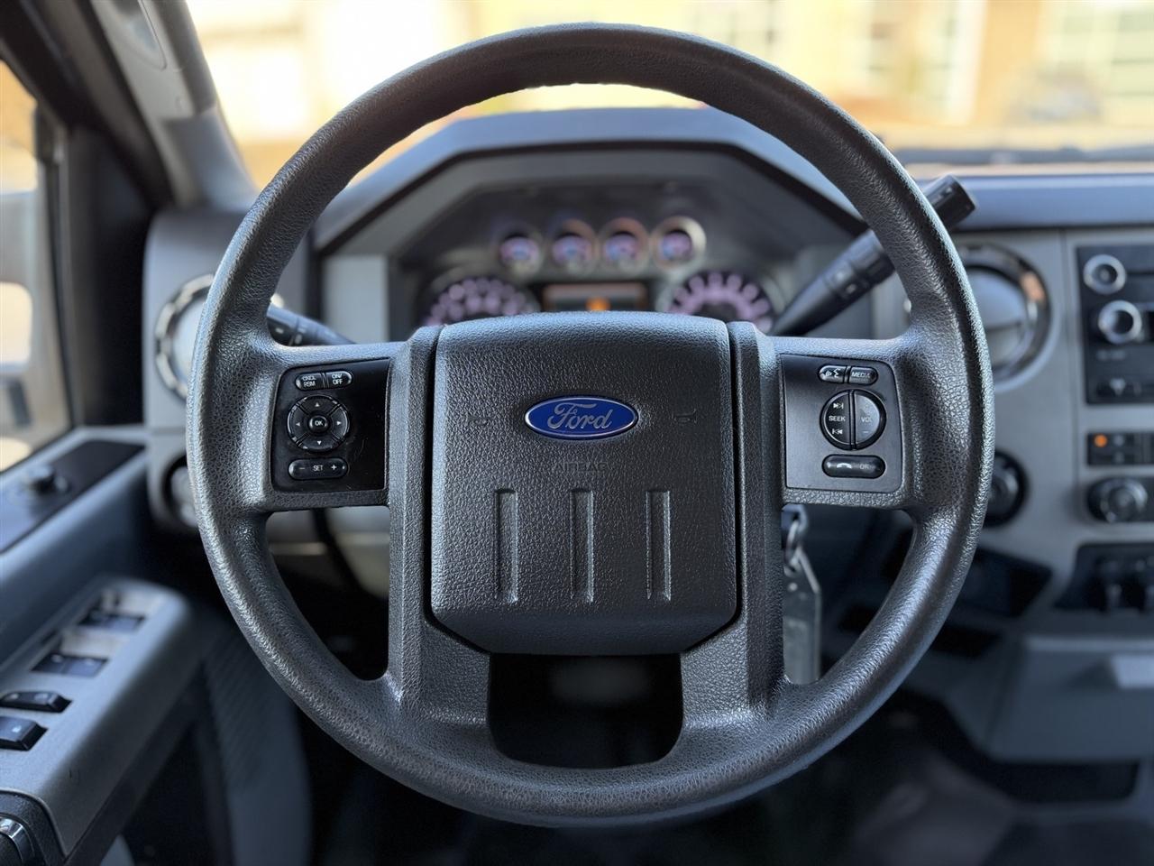 Ford Super Duty F-250 SRW  2015