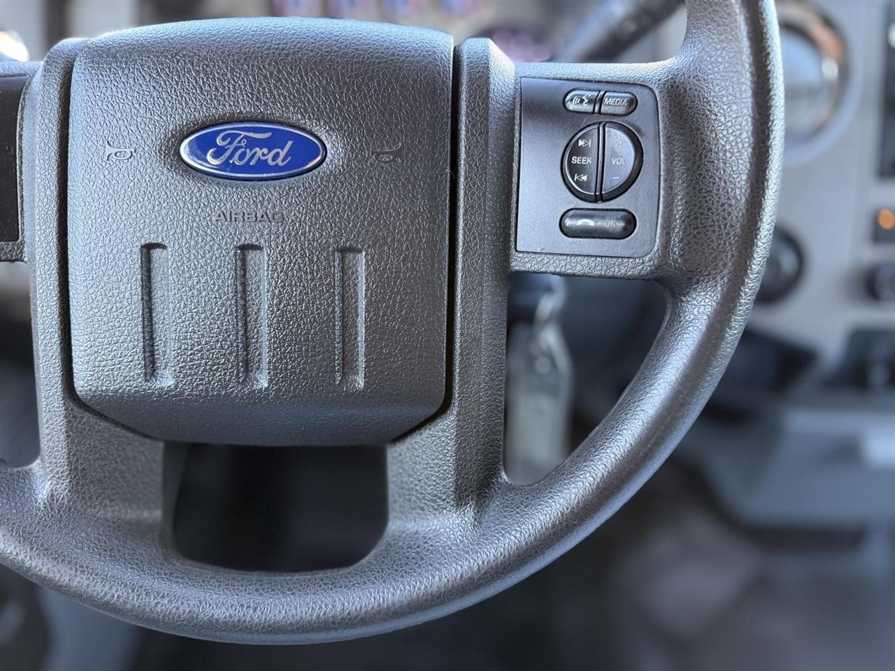 Ford Super Duty F-250 SRW  2015