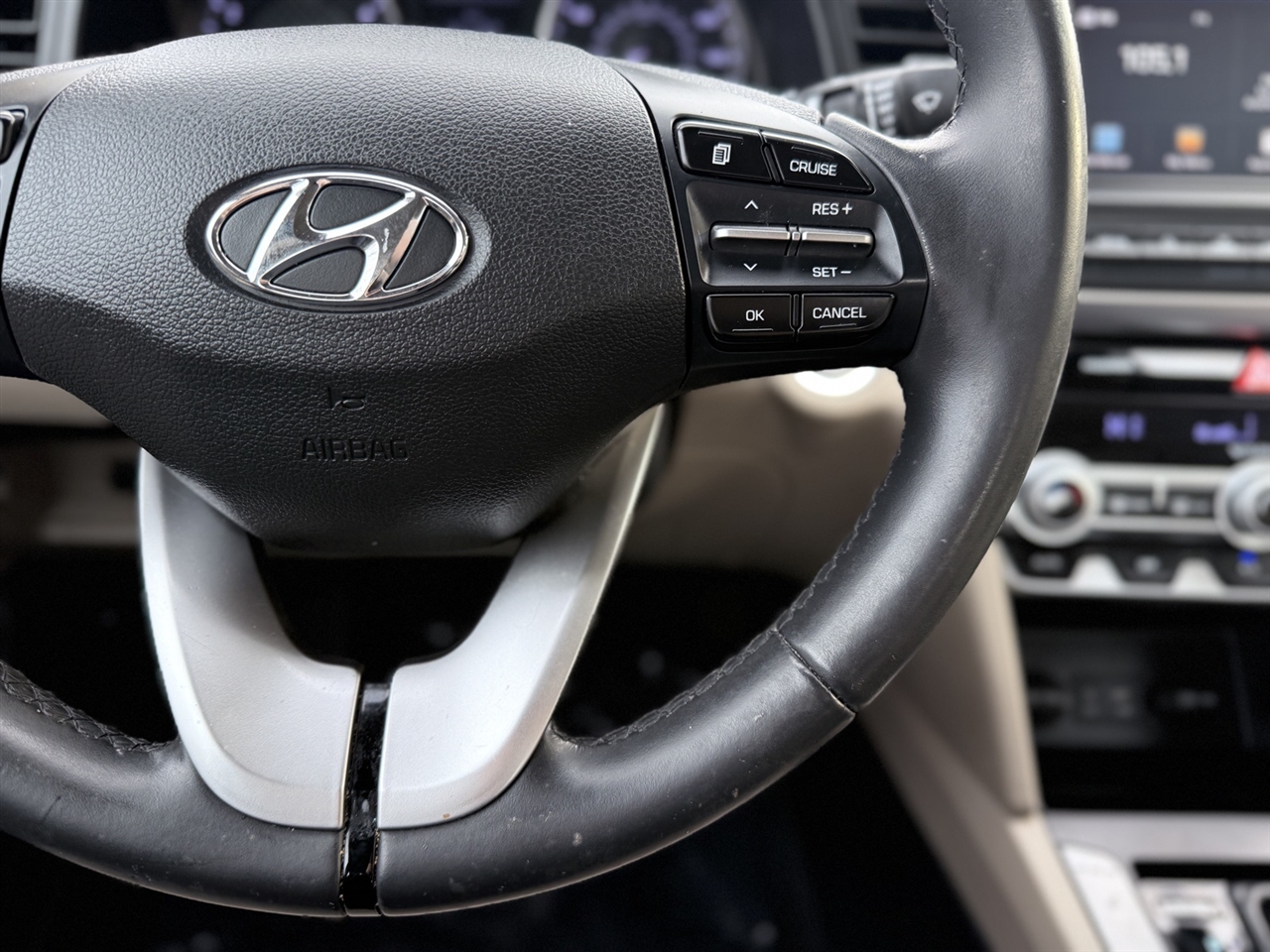 Hyundai Elantra  2020