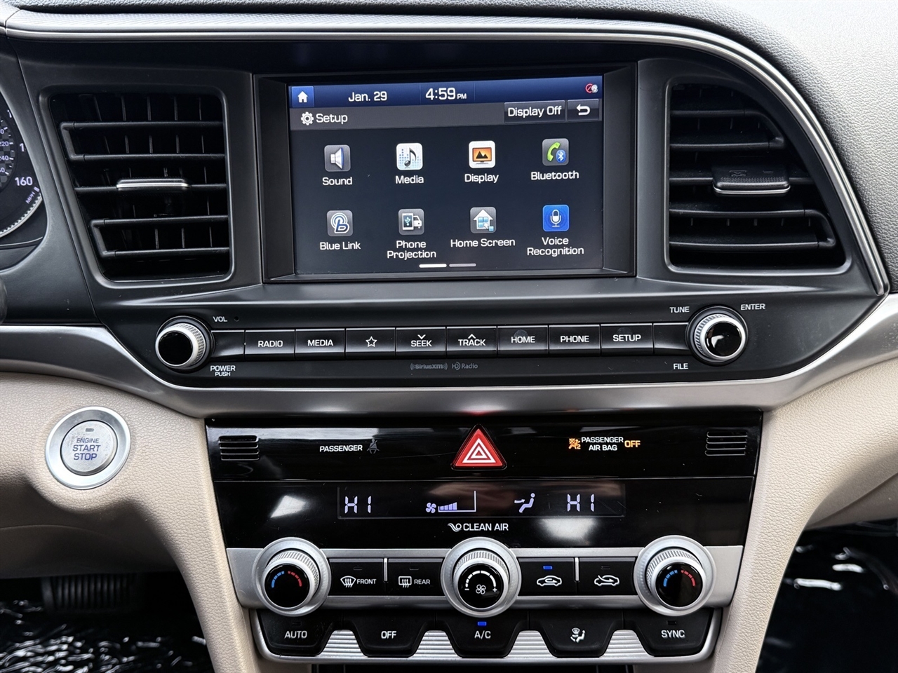 Hyundai Elantra  2020