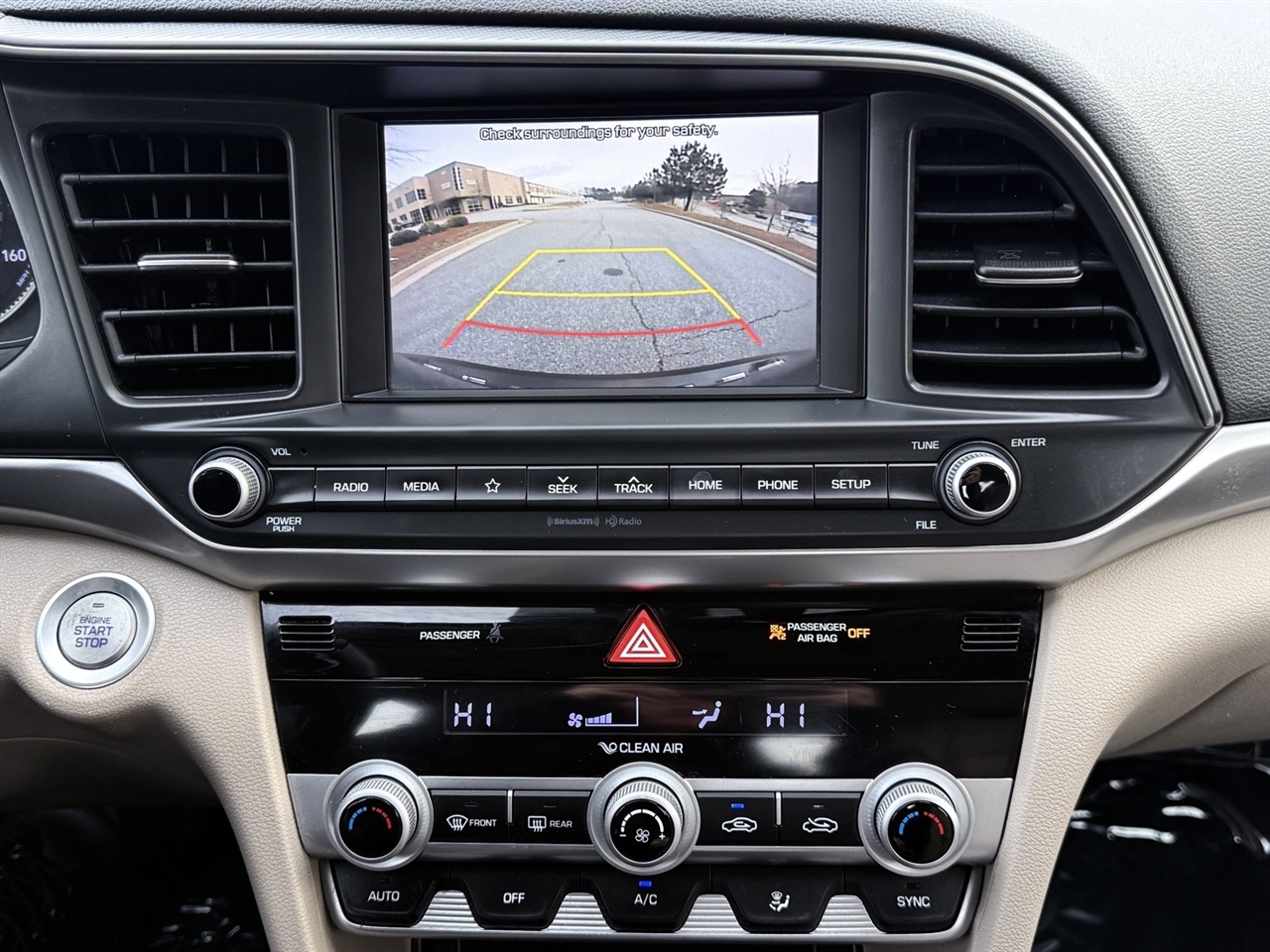 Hyundai Elantra  2020