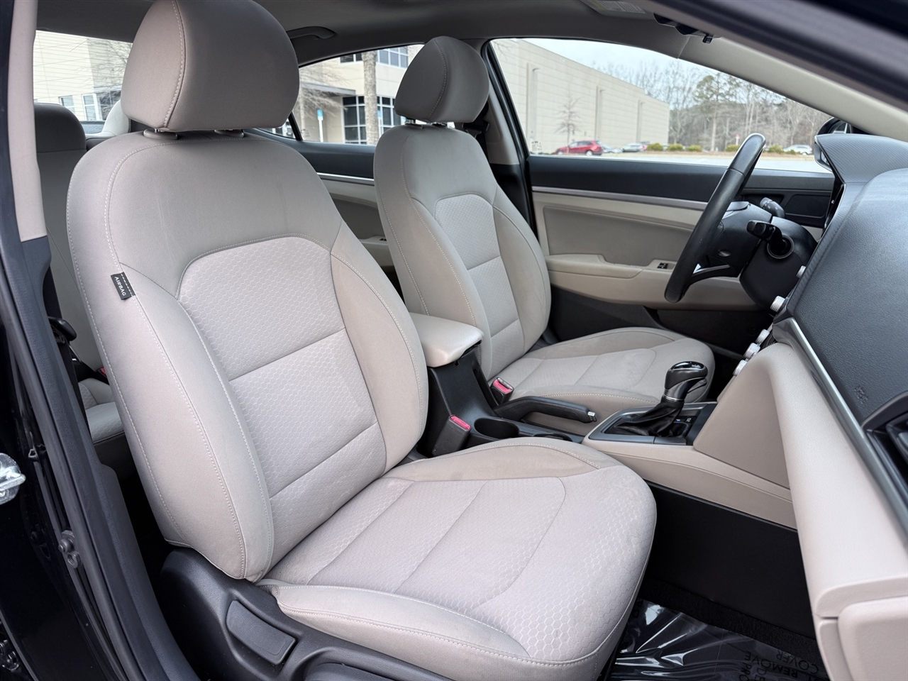 Hyundai Elantra  2020