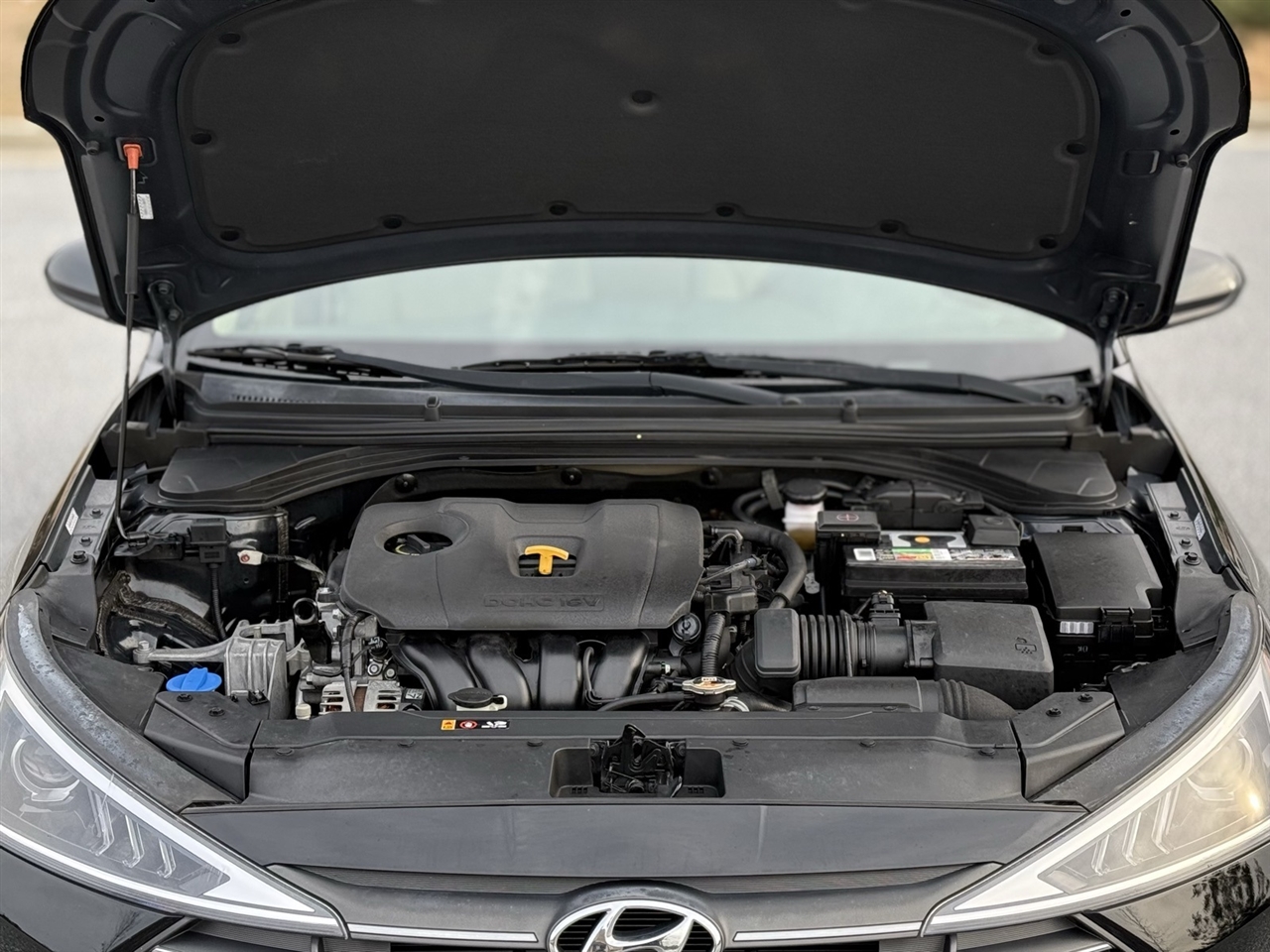 Hyundai Elantra  2020